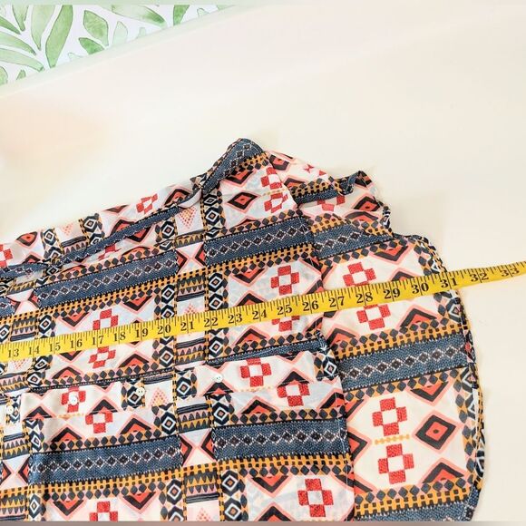 Tribal Geometric Sheer Sleeveless blouse H&M button down - Picture 7 of 9